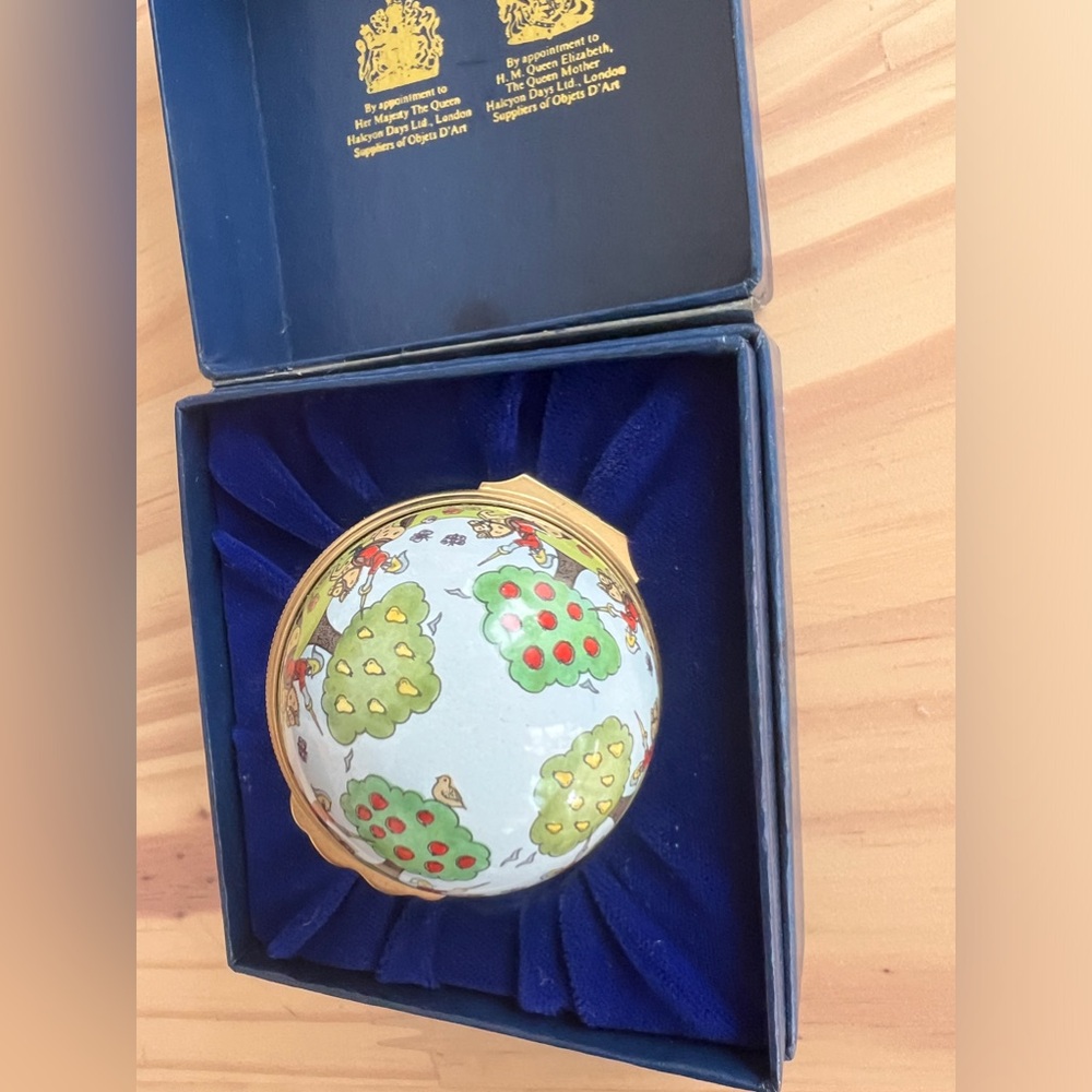 Halcyon Days Humpty Dumpty Alice in Wonderland Trinket Box rare collectible - Picture 9 of 13